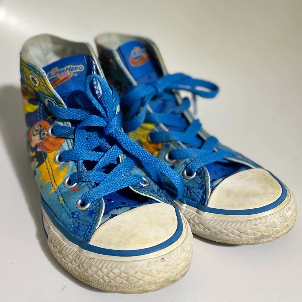 Converse high tops DC Super Hero Girls edition